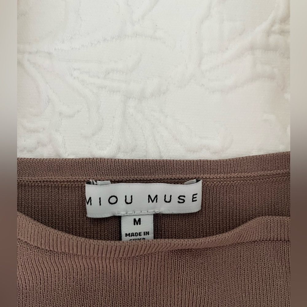 Miou muse puff sleeve brown and white never worn top Size Medium - Picture 3 of 5